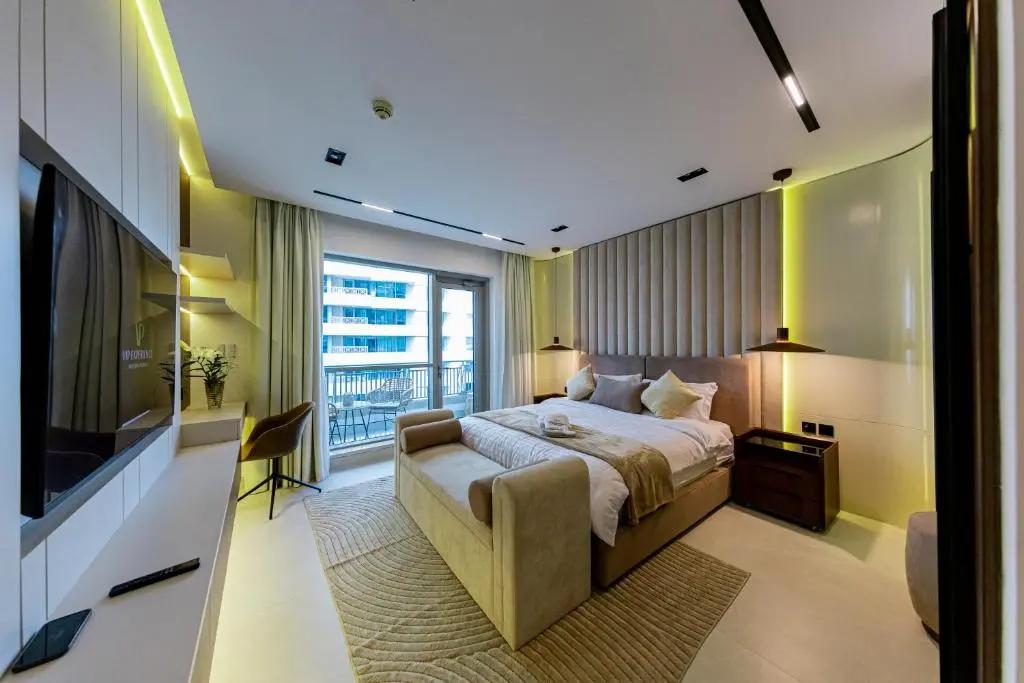 1 Bedroom - 610 Boulevard Central 